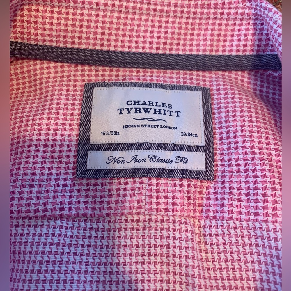 Men’s Charles Tyrwhitt Dress Shirt.  Neck 15.5/33 inches.